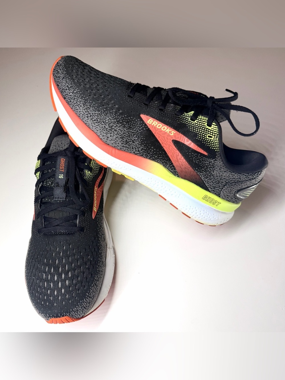 Brooks Men’s Ghost 16 Athletic Running Shoes Size- 11 Wide (2E )